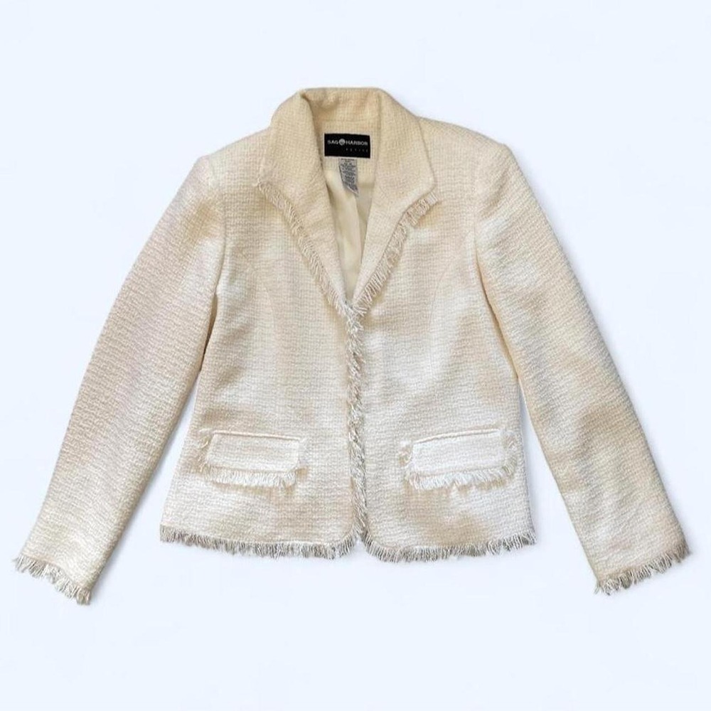 Sag Harbor cream tweed jacket with fringe trim size 6P.
